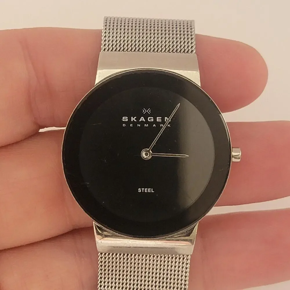 Skagen Mens Watch Black Dial Silver Case Stainless Mesh Band Vintage Quartz
